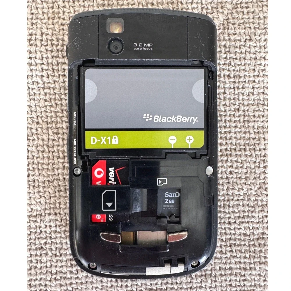 Vintage BlackBerry Tour 9630 Verizon Smartphone Bundle‎ Box Accessories